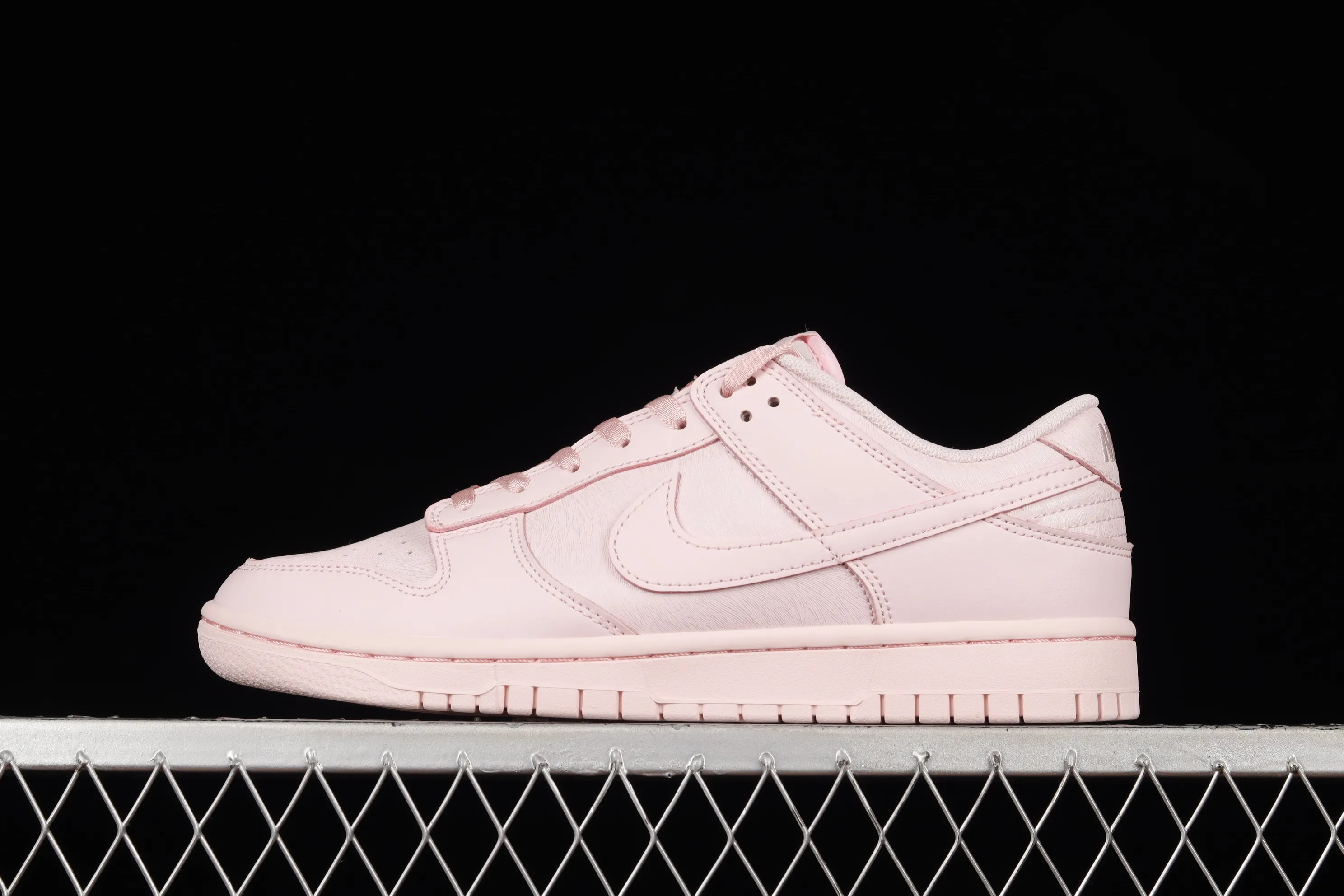 All categories Nk SB Dunk series Nk SB Dunk Low low-top sneakers Nk Dunk SB Low full pink SB smashed rebound fashion casual sneakers 921803-601